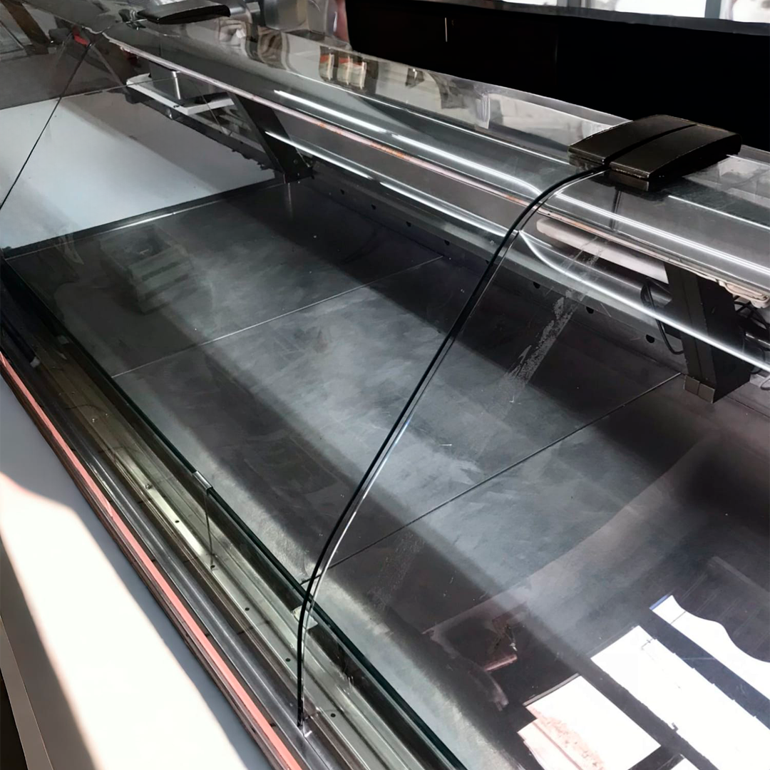 RECAMBIO DE VIDRIO CURVO TEMPLADO PARA VITRINA FRIGORÍFICA 18