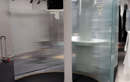 VERRE IMPRIMÉ BOMBÉ FEUILLETÉ