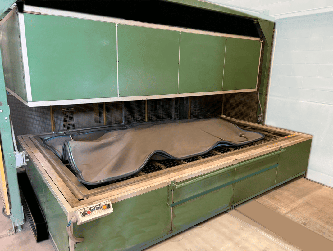 FOUR POUR FEUILLETAGE VERRE AVEC EVA